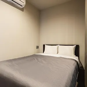 ホテル グランドベース博多奈良屋 ***